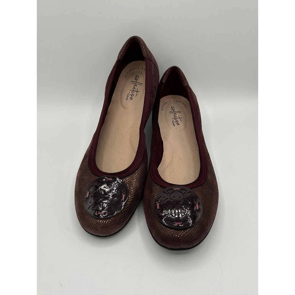 Clarks Collection Burgundy Snake Print Ballet‎ Flats Medallion Women Sz 8M